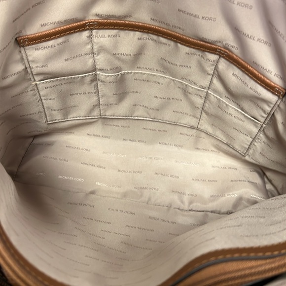 Michael Kors Large Saffiano Leather Top Zip Tote - Picture 13 of 15